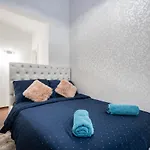 Opera Balkony Luxury With Free Parking Budapeşte