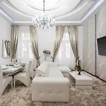 Opera Balkony Luxury With Free Parking Daire Budapeşte