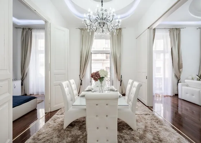 Opera Balkony Luxury With Free Parking Budapest