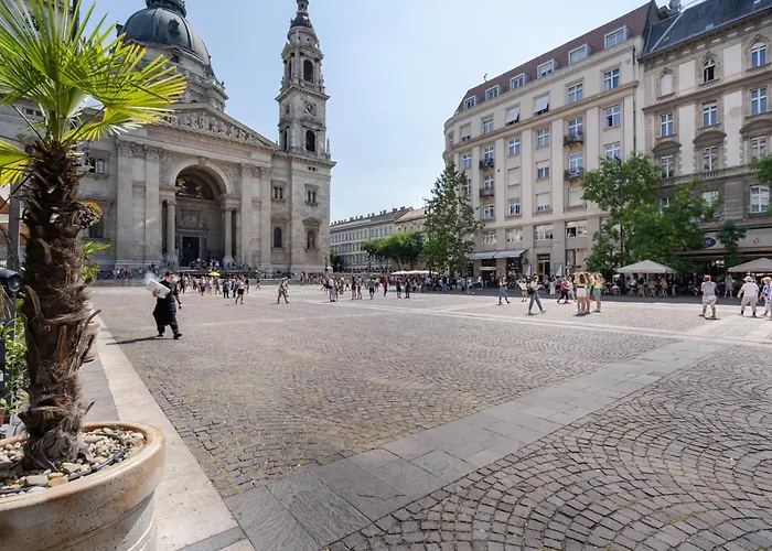 Opera Balkony Luxury With Free Parking