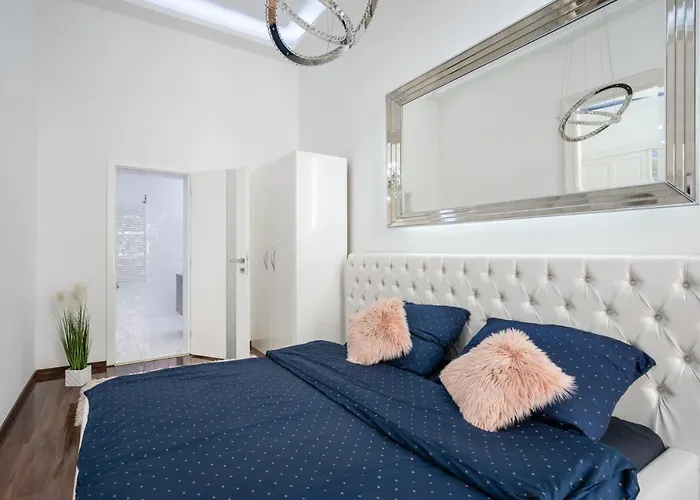 Opera Balkony Luxury With Free Parking Apartamento Budapest