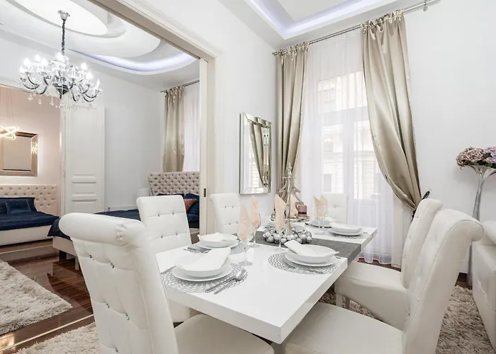 Apartamento Opera Balkony Luxury With Free Parking Budapest