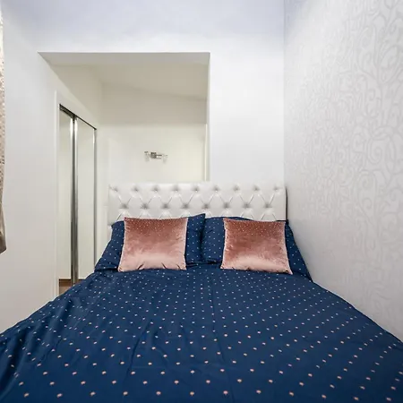 Apartmán Opera Balkony Luxury With Free Parking