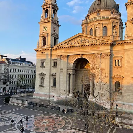 Opera Balkony Luxury With Free Parking Apartmán *