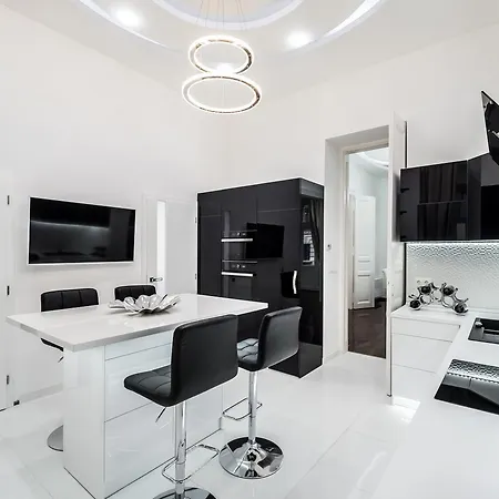 Opera Balkony Luxury With Free Parking Apartmán Budapešť