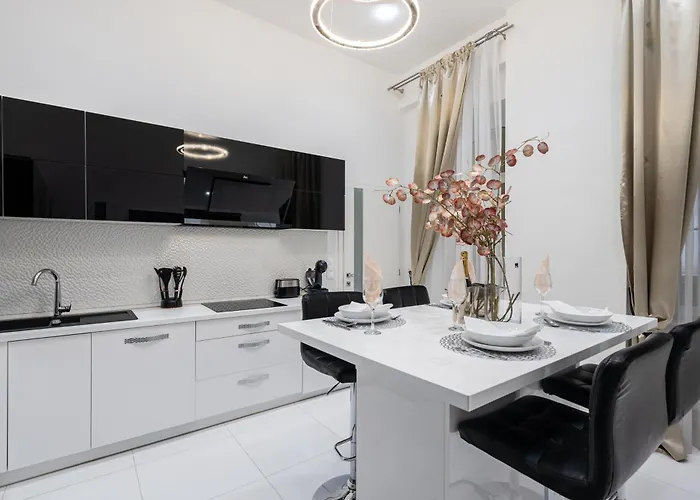 Opera Balkony Luxury With Free Parking Apartament *