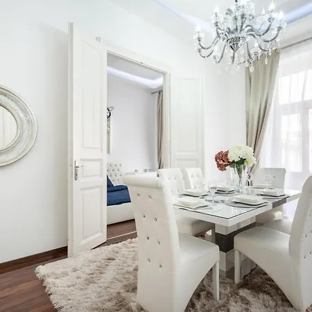 Apartamento Opera Balkony Luxury With Free Parking
