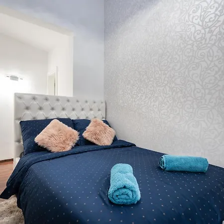 Opera Balkony Luxury With Free Parking Budapeste