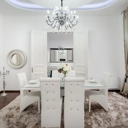 Apartamento Opera Balkony Luxury With Free Parking *