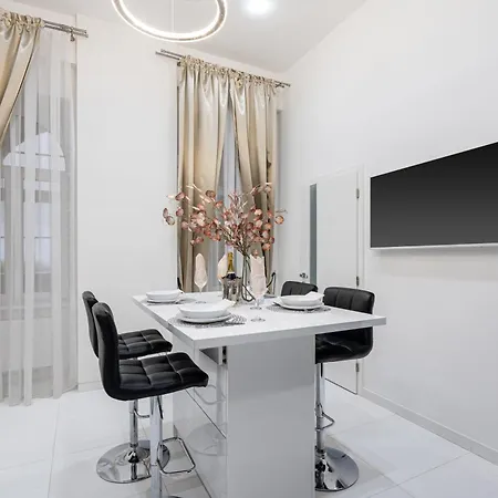 Apartamento Opera Balkony Luxury With Free Parking *