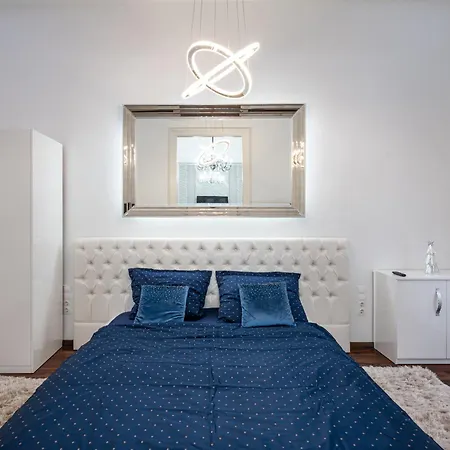 Opera Balkony Luxury With Free Parking Budapest