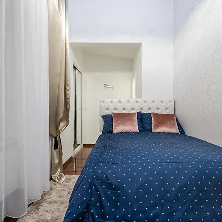 Apartamento Opera Balkony Luxury With Free Parking *